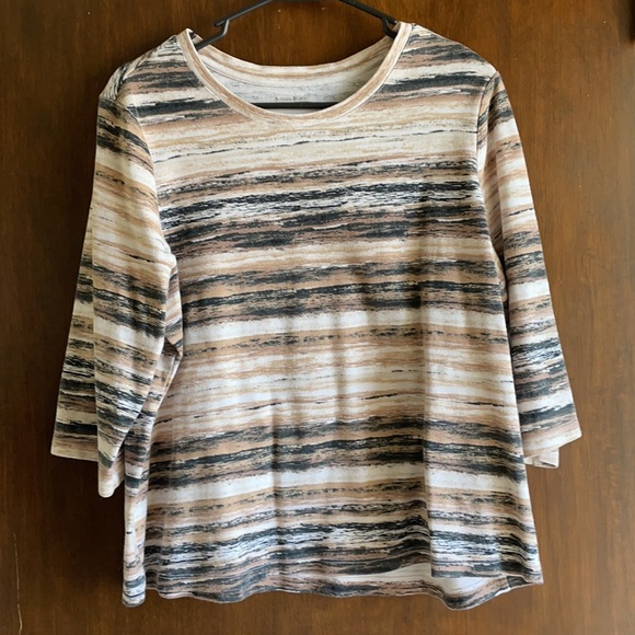 Studio Works Woman 1x top with 3/4 length sleeves - Picture 7 of 11